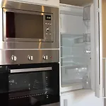Konukevi Benesova 6 4*