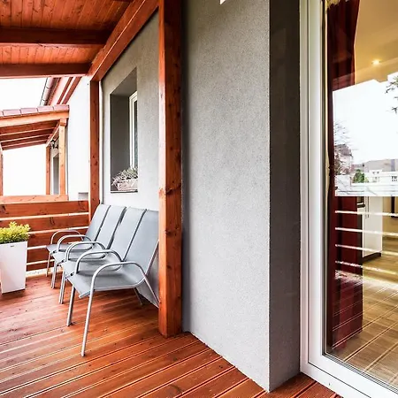 Guest house Hotel Apartments Benesova 6 3*